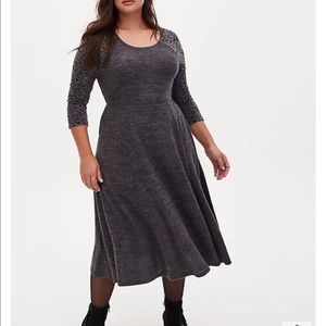 NWT gray plush skater dress with lace sleeves 4x
